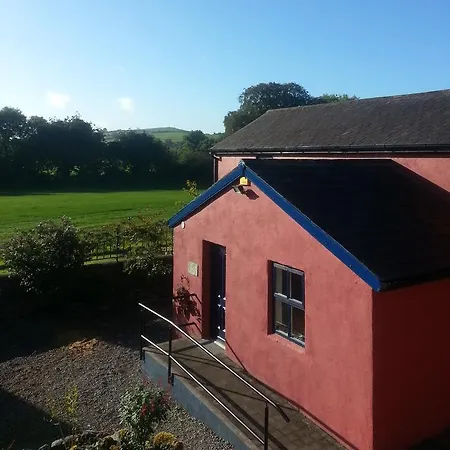 Caraiosa Centre * Streamstown